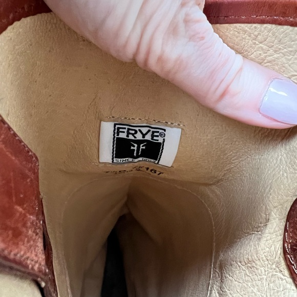 Frye -Melissa Button boots. Size 7.5. - Picture 4 of 6